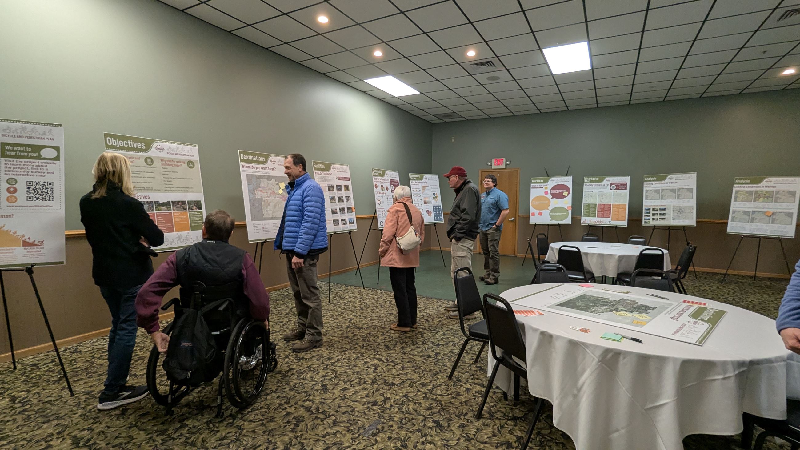 Image of community members at the open house at Dale's Weston Lanes